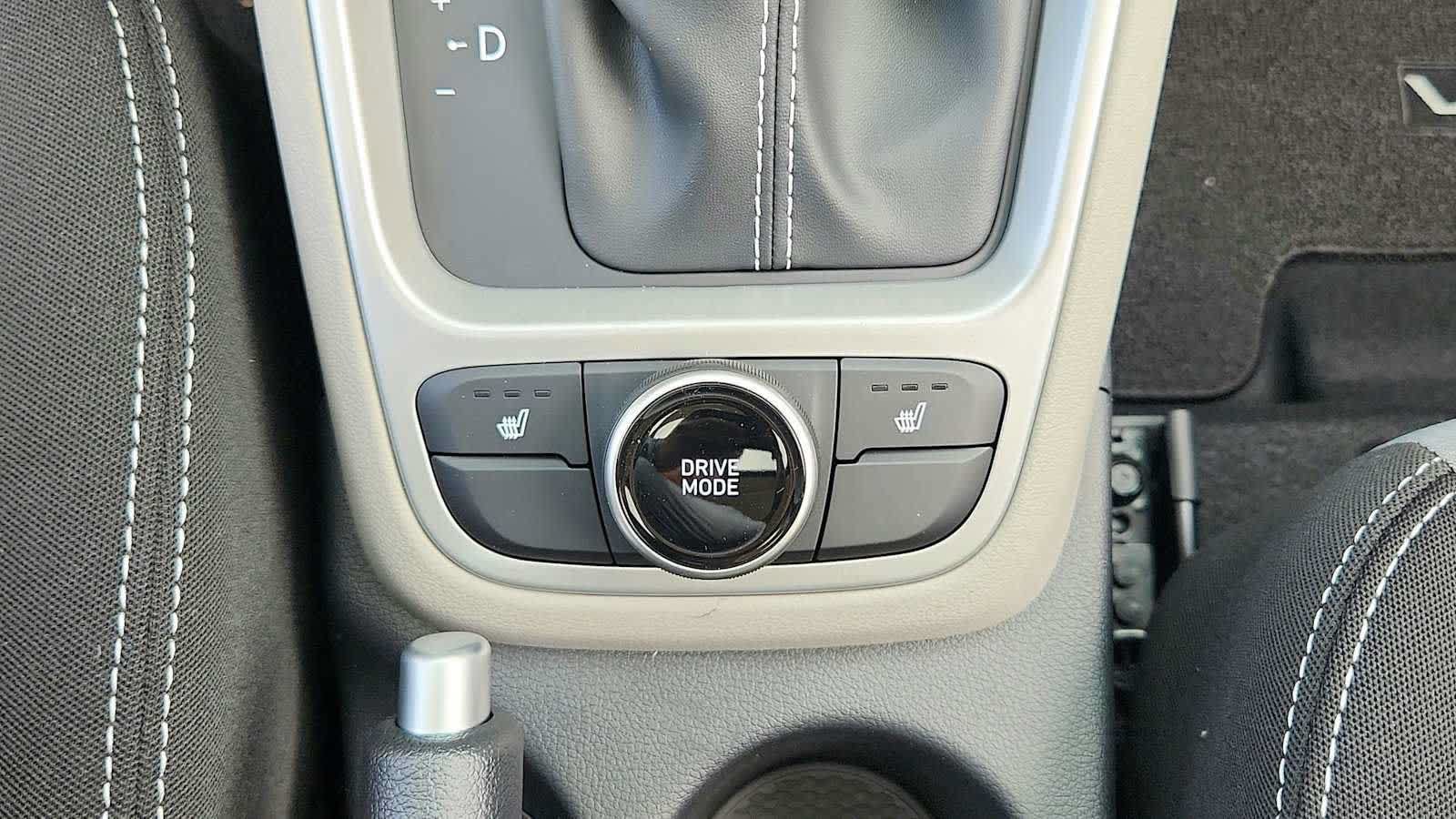 New 2026 Hyundai Venue SEL FWD image 15