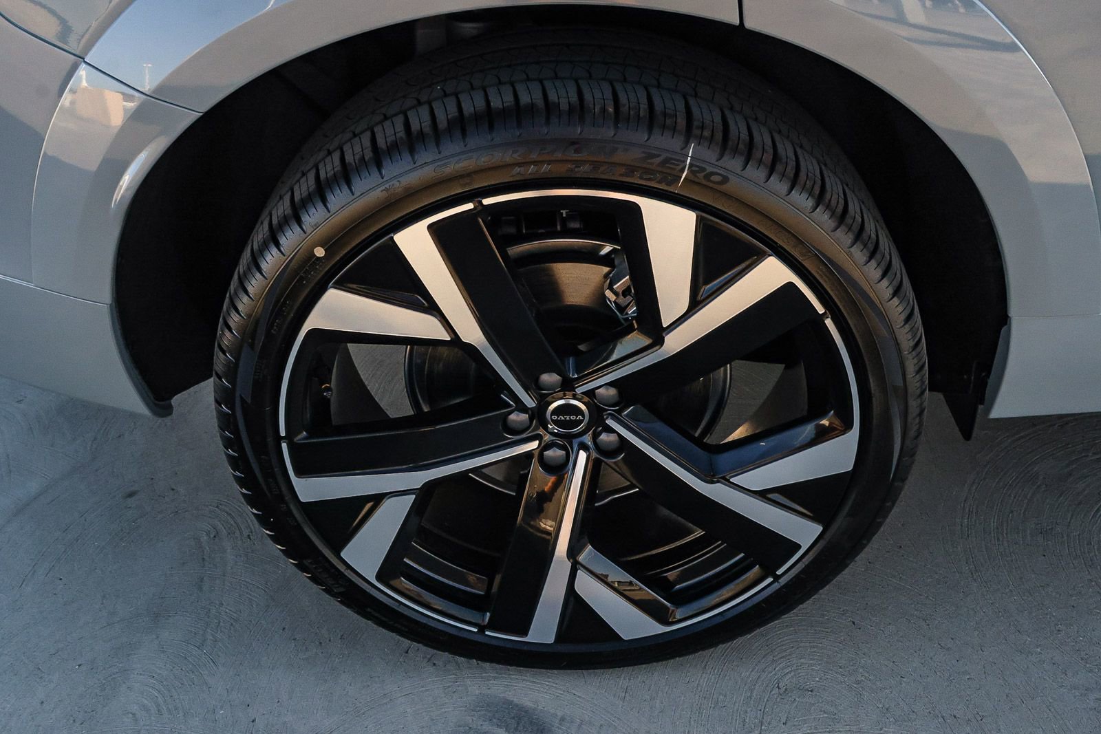 New 2026 Volvo XC60 T8 Ultra w/ Climate Package image 14