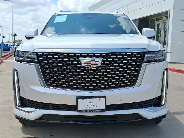 Used 2024 Cadillac Escalade Premium Luxury w/ Performance Package image 2