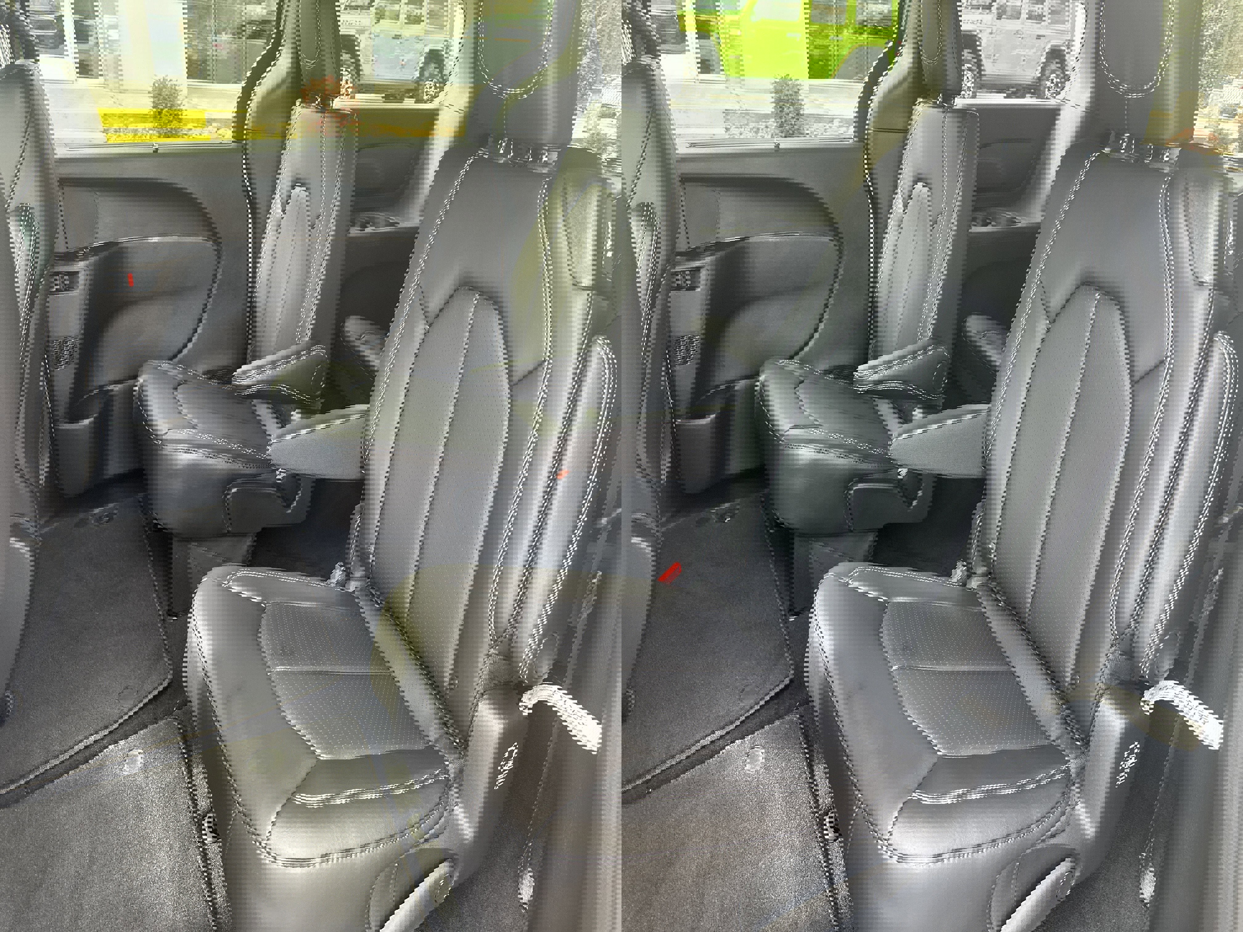 New 2026 Chrysler Pacifica Select image 16