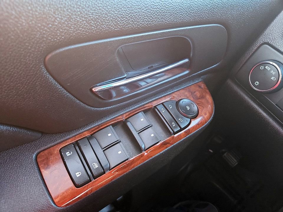 Used 2011 Chevrolet Tahoe LT w/ Texas Edition image 19