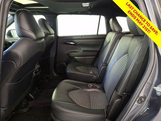 Certified 2021 Toyota Highlander XSE AWD/4WD image 12