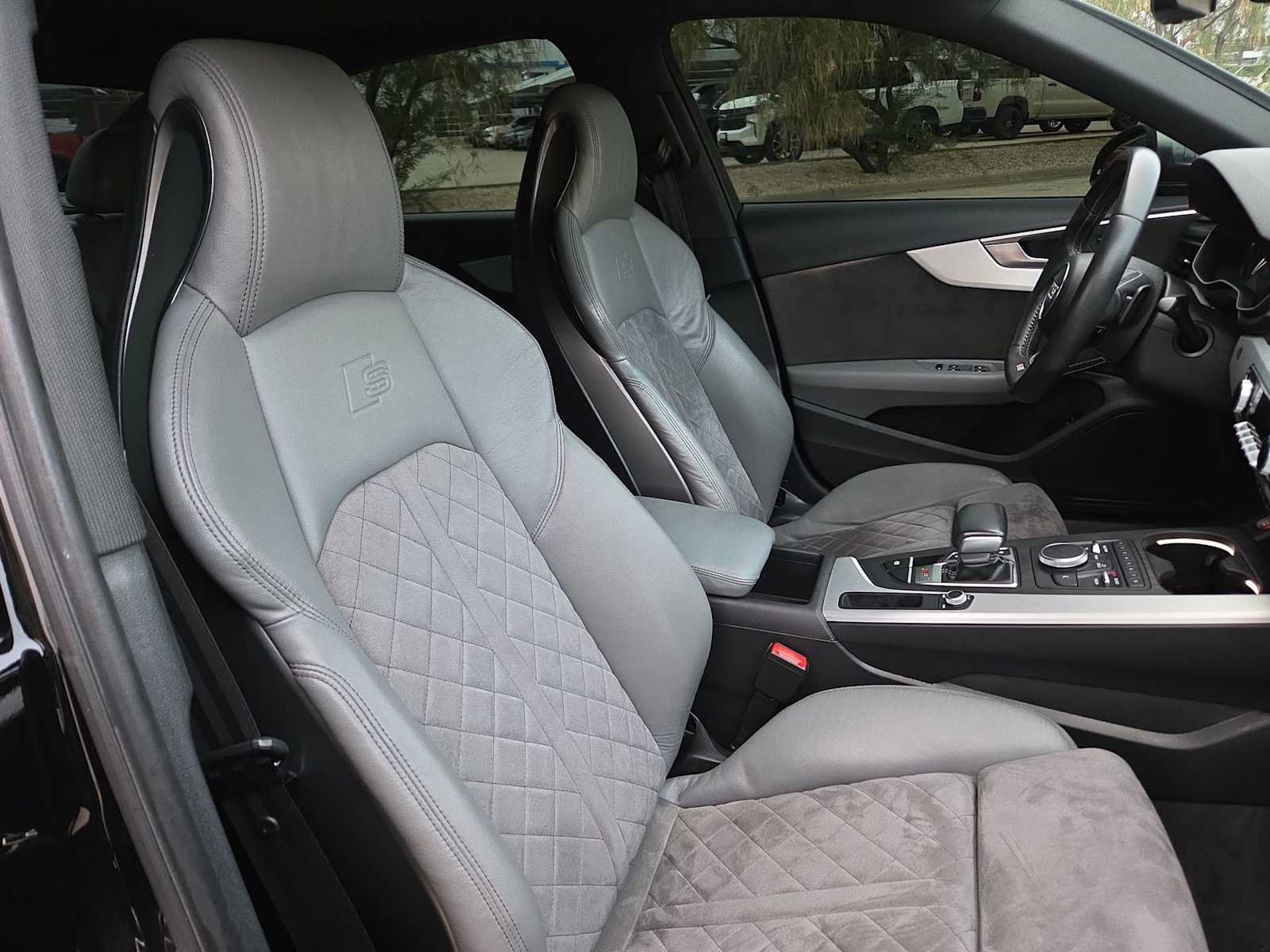 Used 2019 Audi S4 Premium w/ Convenience Package AWD/4WD image 18