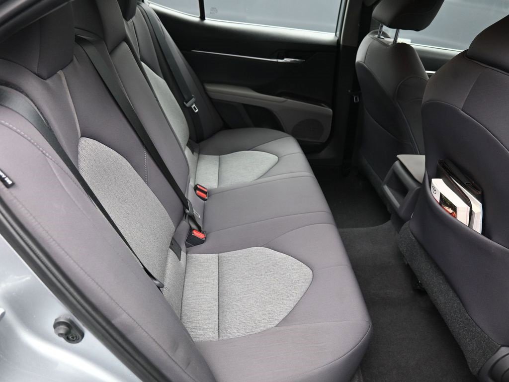 Certified 2021 Toyota Camry LE image 22