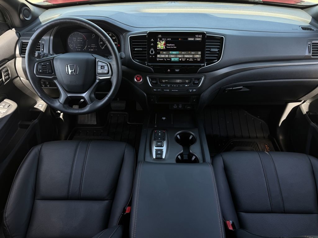 Used 2025 Honda Ridgeline TrailSport image 11