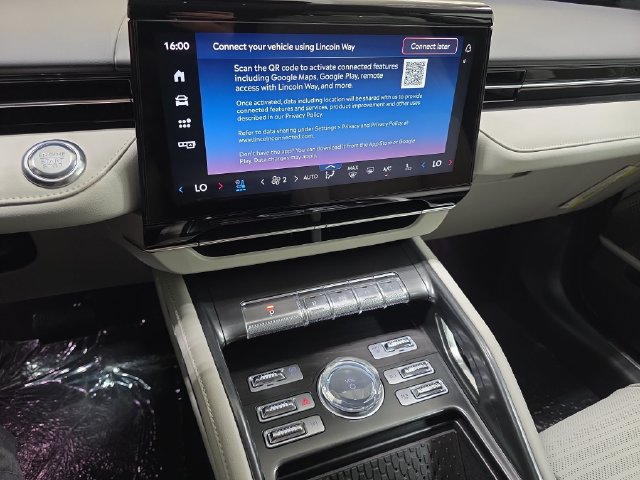 New 2026 Lincoln Nautilus Reserve AWD/4WD image 16