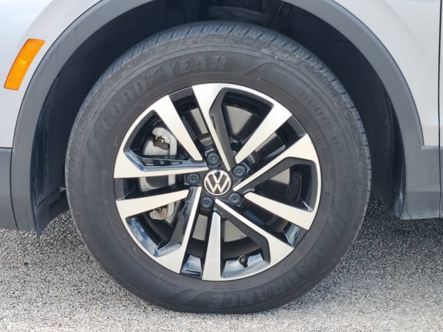 Used 2023 Volkswagen Tiguan S FWD image 8