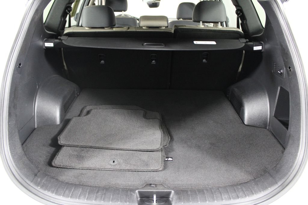 Used 2022 Hyundai Santa Fe SEL w/ Cargo Package FWD image 16