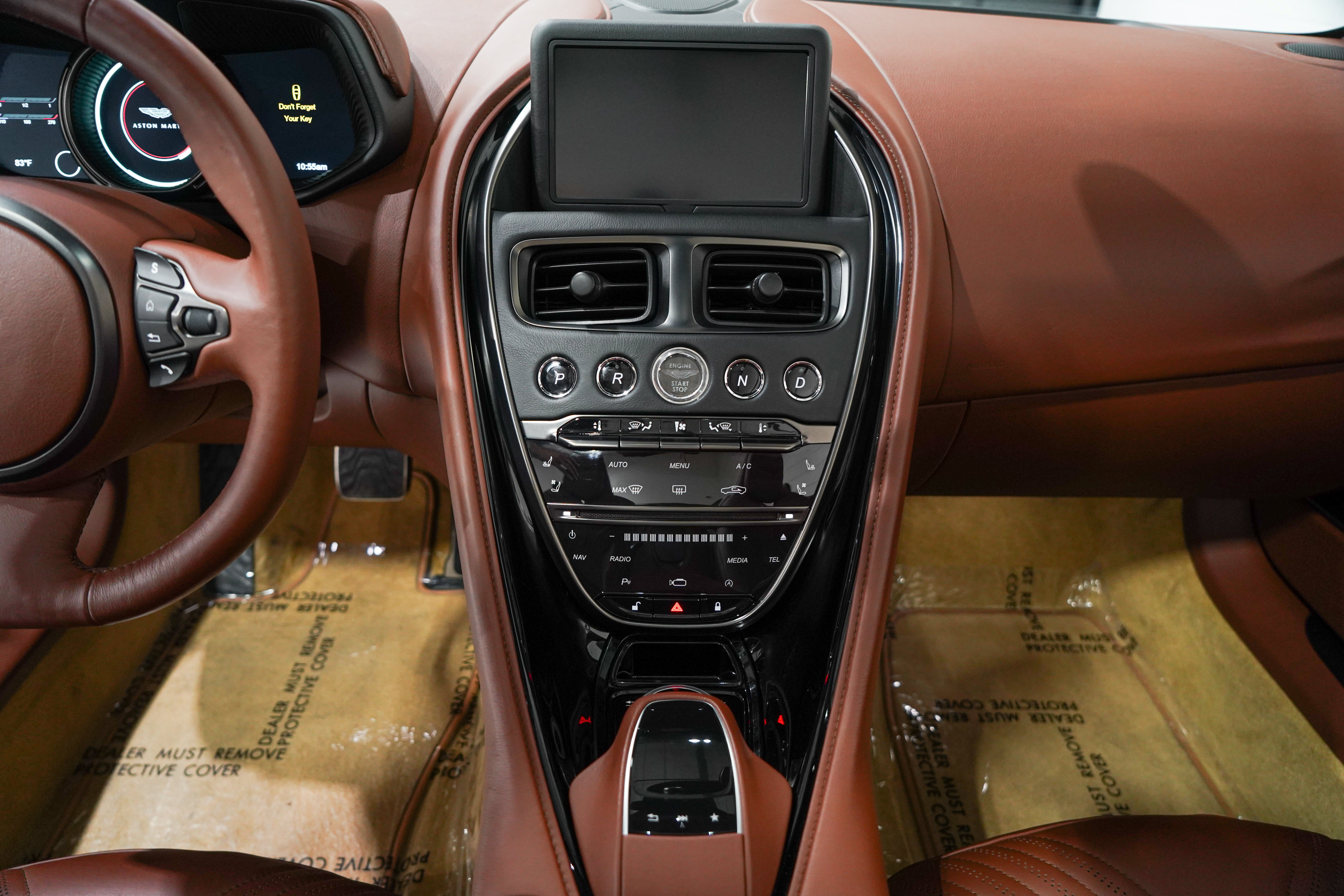 Used 2020 Aston Martin DB11 Volante RWD image 12