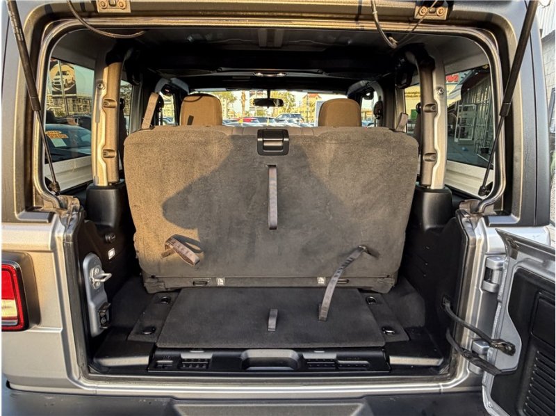 Used 2020 Jeep Wrangler Sport image 21