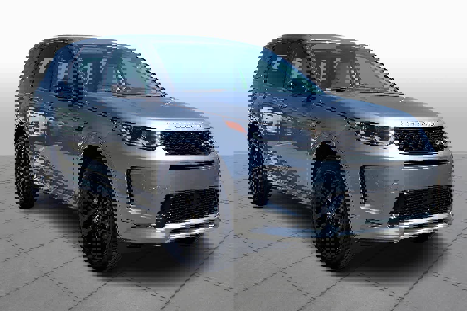 Used 2025 Land Rover Discovery Sport S image 2