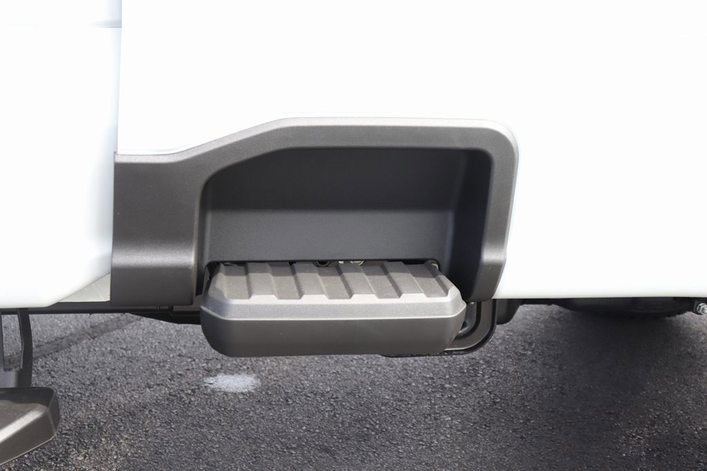 New 2026 Ford F350 4x4 Regular Cab Super Duty image 9