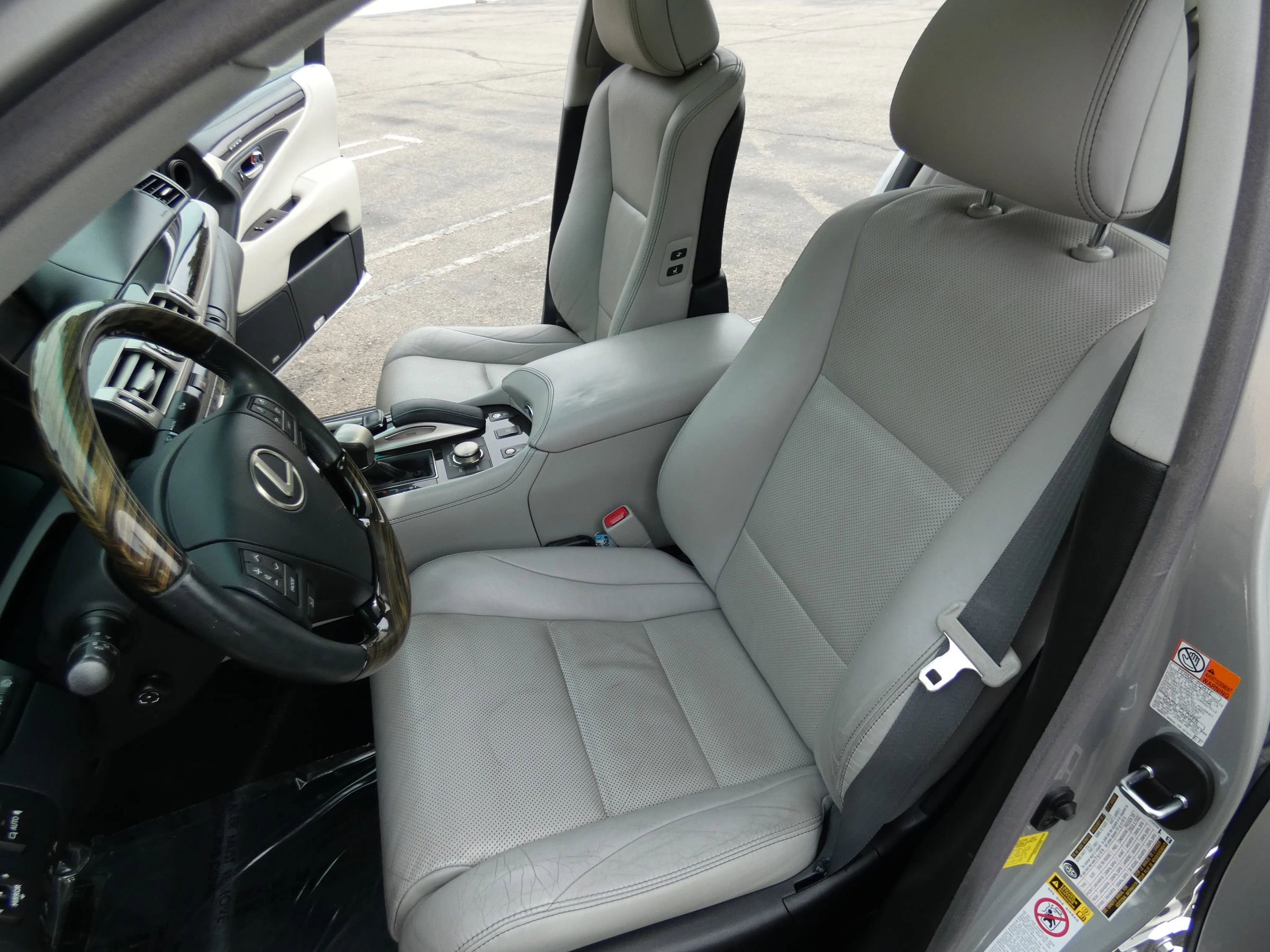 Used 2016 Lexus LS 460 w/ Comfort Package image 70