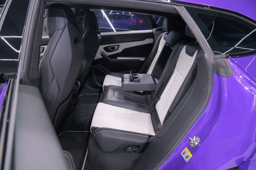 Used 2022 Lamborghini Urus image 34