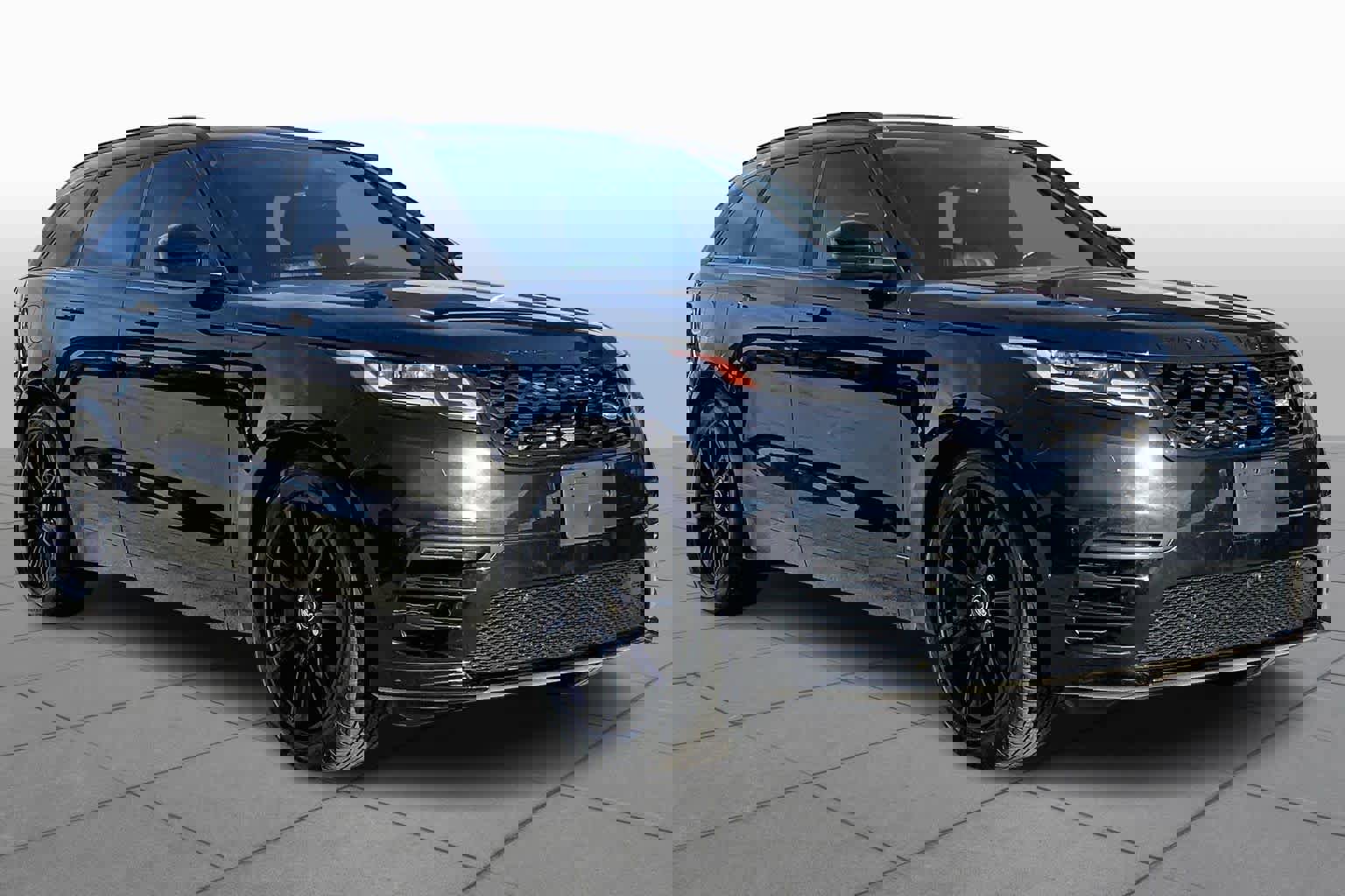 Used 2020 Land Rover Range Rover Velar R-Dynamic HSE image 2