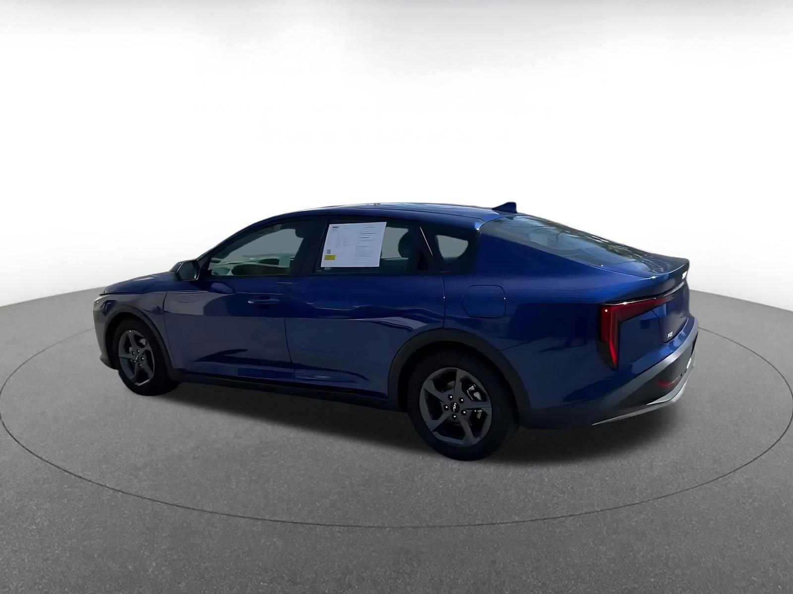 Used 2025 Kia K4 LXS image 10