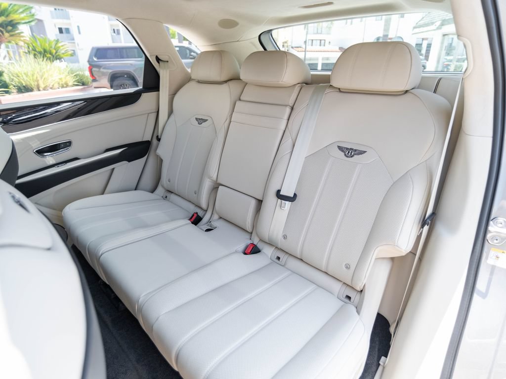 New 2026 Bentley Bentayga AWD/4WD image 19