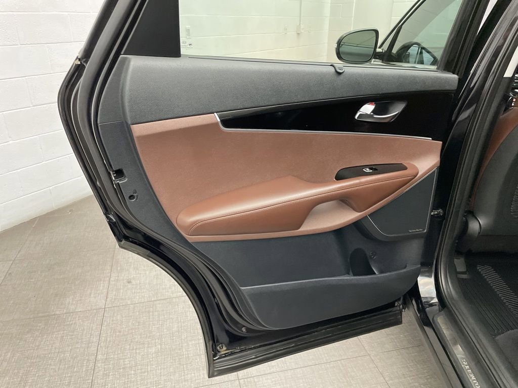 Used 2019 Kia Sorento SX w/ SX Touring Package image 24