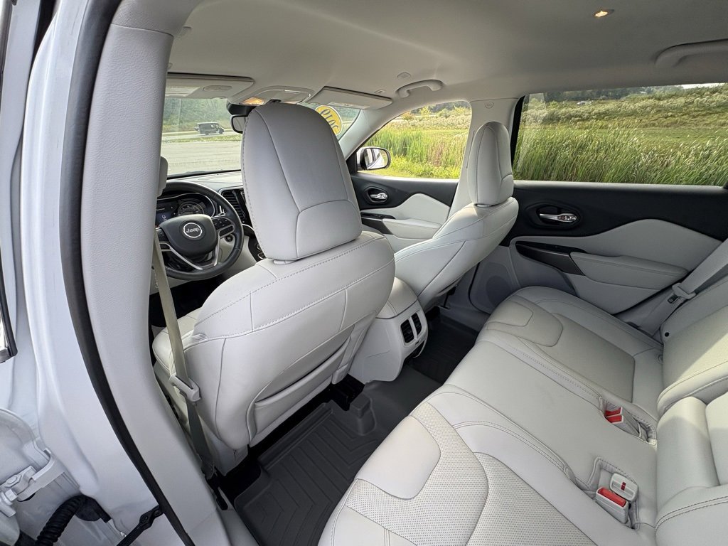 Used 2019 Jeep Cherokee Limited image 28