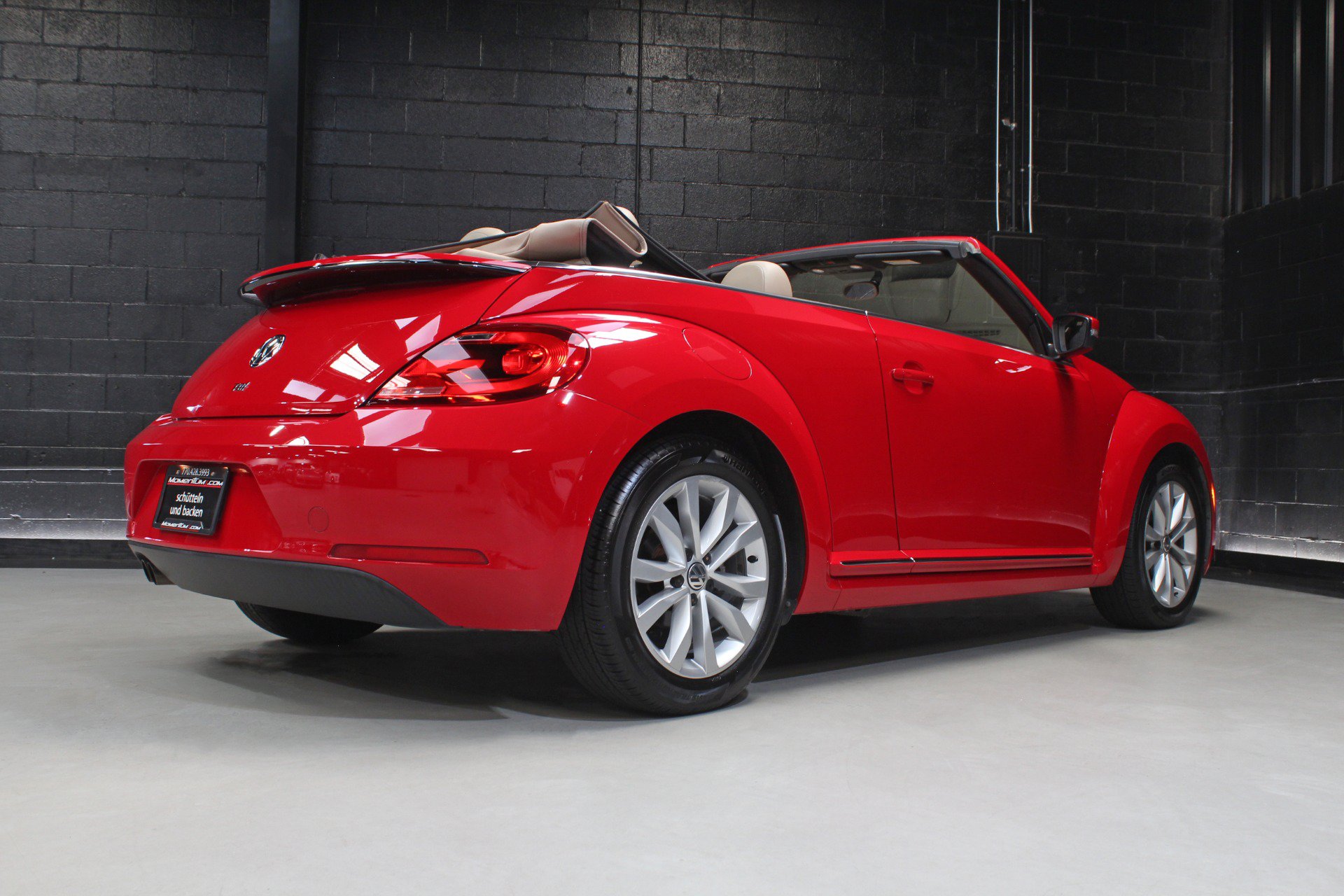 Used 2014 Volkswagen Beetle TDI FWD image 24