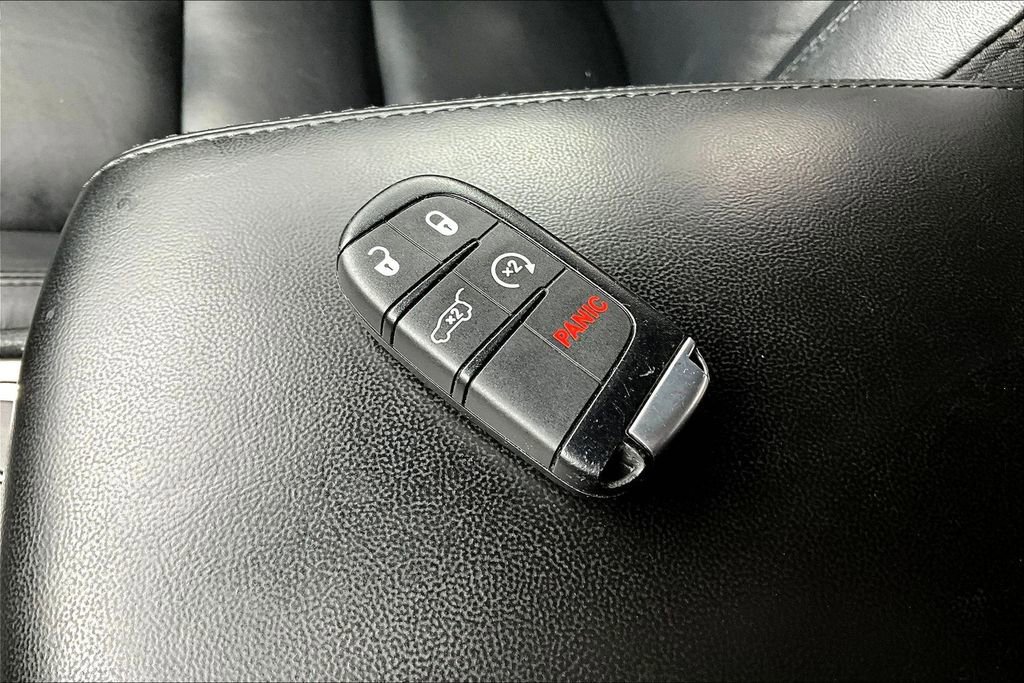 Used 2020 Jeep Grand Cherokee Limited w/ Trailer Tow Group IV image 32