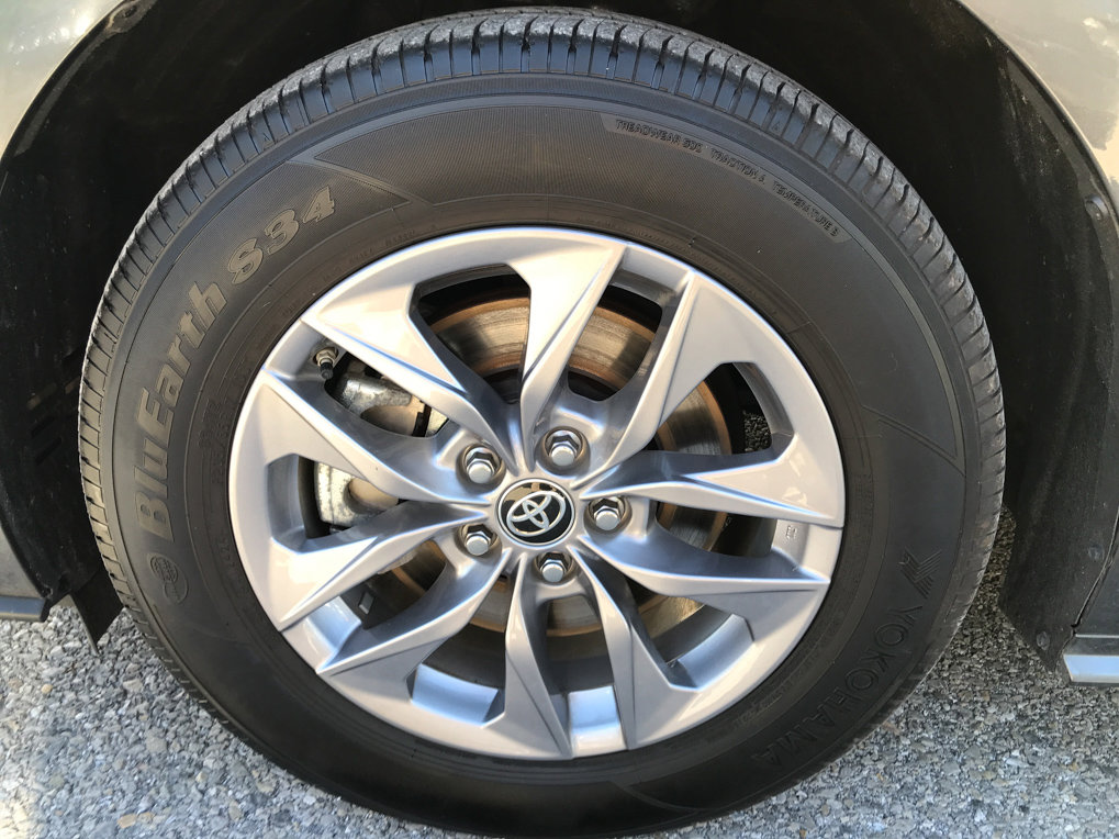 Used 2025 Toyota Sienna XLE image 13