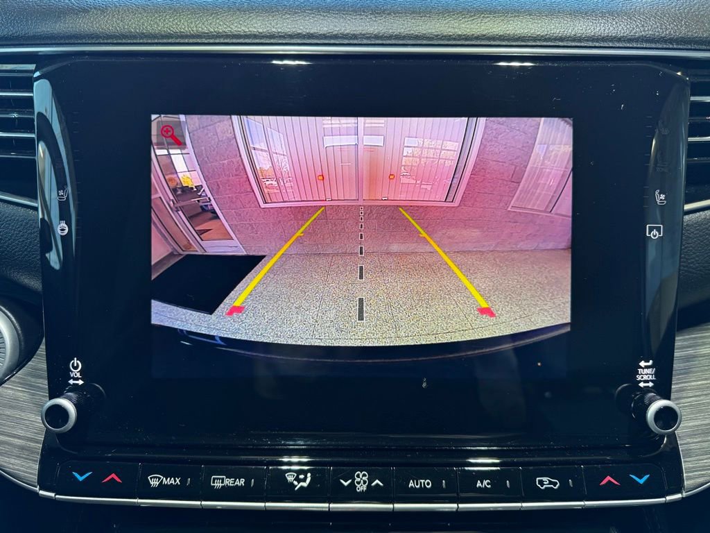 Used 2024 Jeep Wagoneer L Series II w/ Flexible Seating Group AWD/4WD image 27