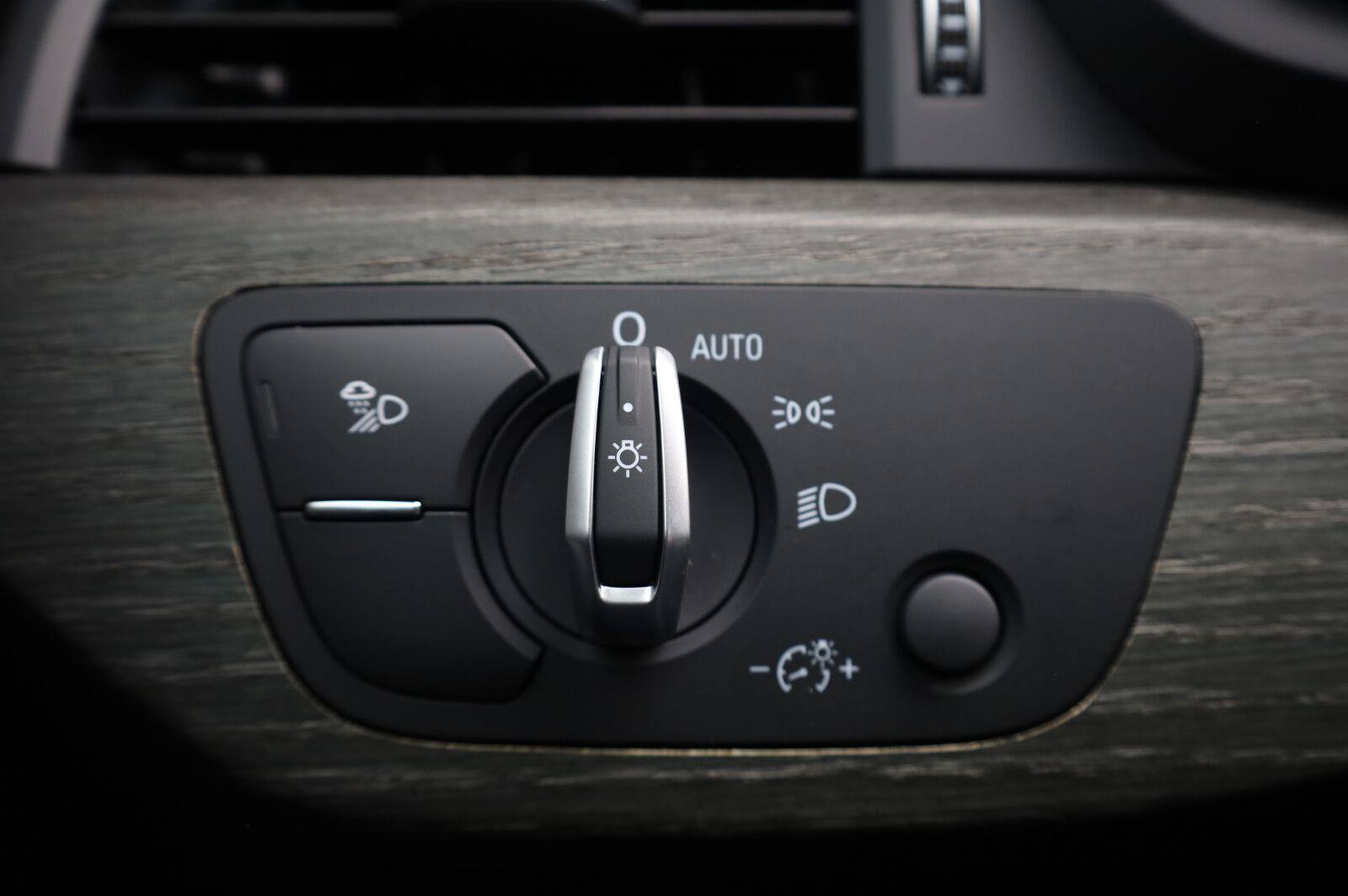 Used 2019 Audi A4 2.0T Premium FWD image 35