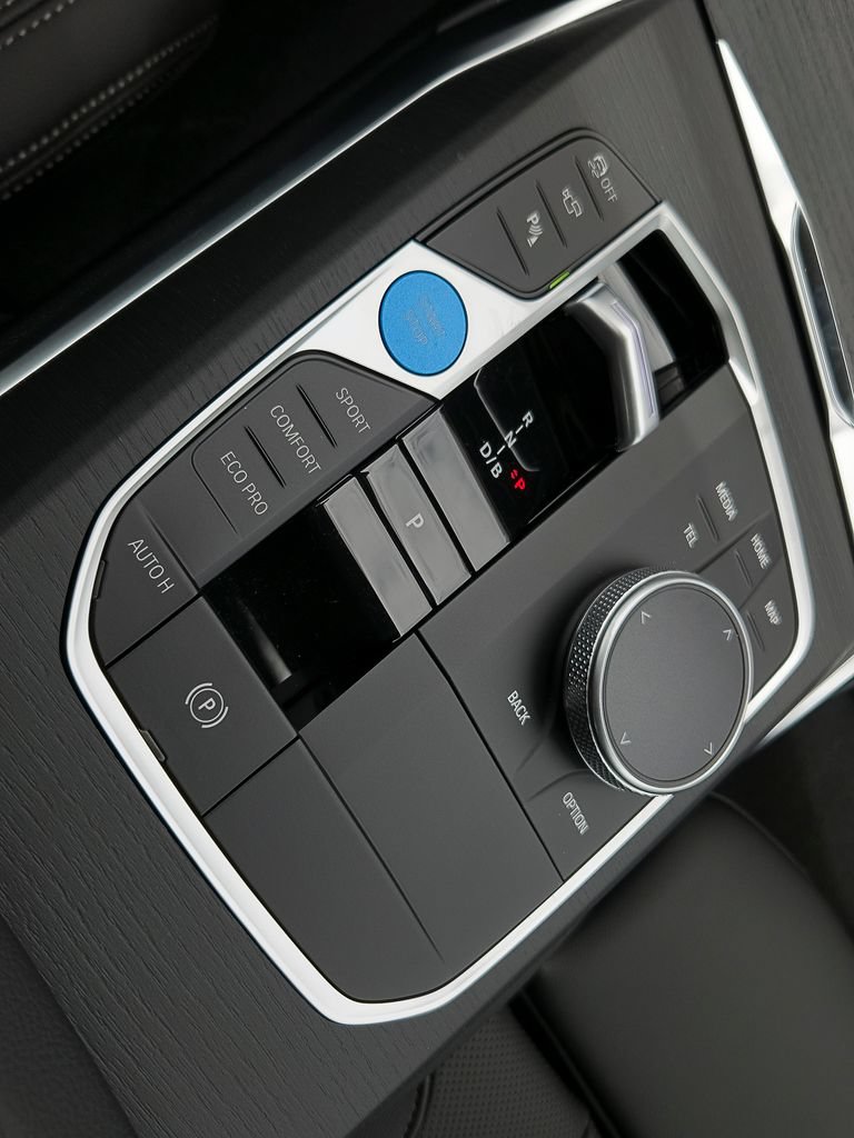 New 2026 BMW i4 eDrive40 w/ Parking Assistance Package RWD image 10