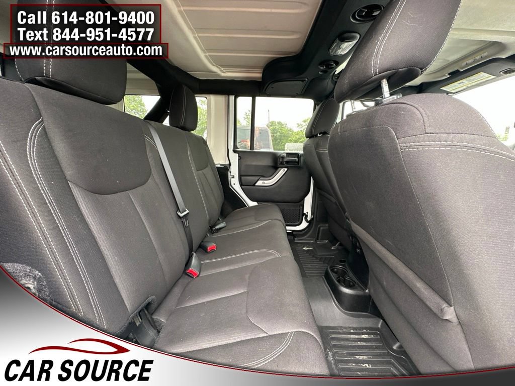 Used 2017 Jeep Wrangler Unlimited Sahara w/ Connectivity Group AWD/4WD image 24