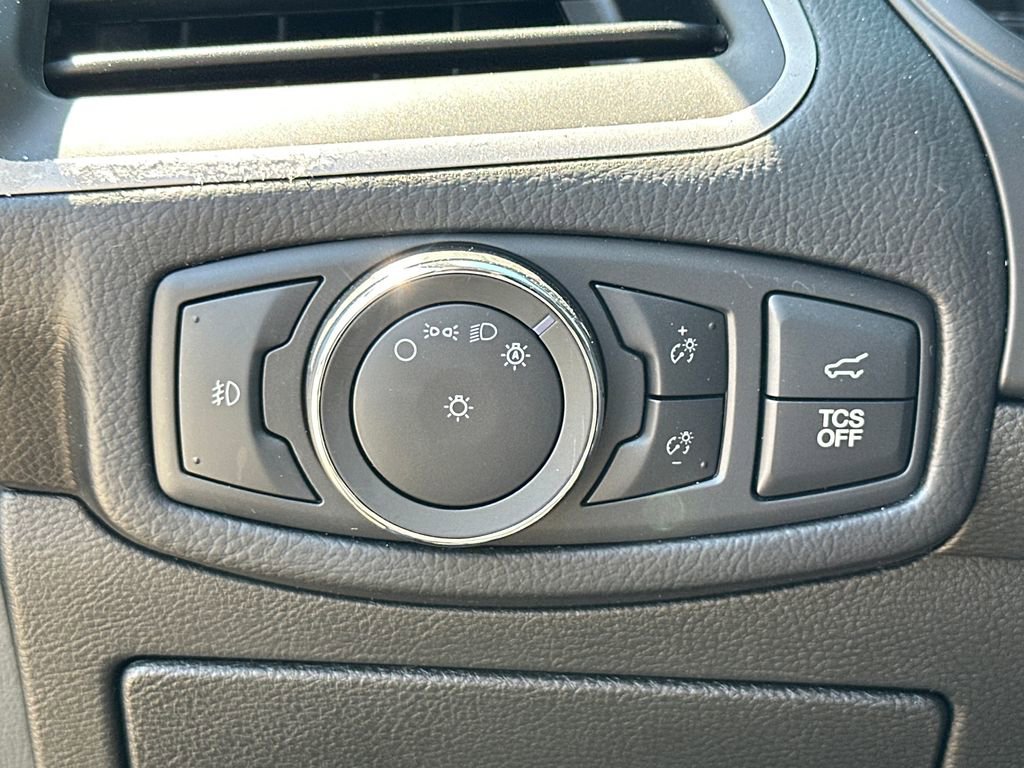 Used 2022 Ford Edge SEL w/ Convenience Package AWD/4WD image 17