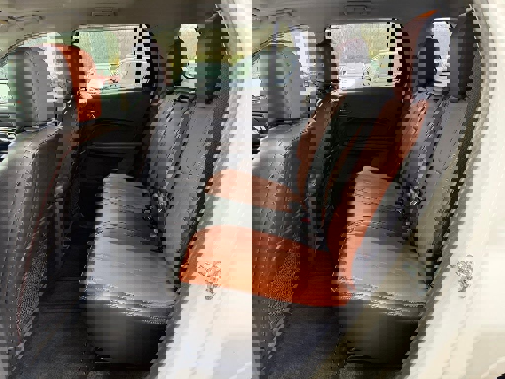 Used 2017 GMC Terrain SLT w/ Open Road Package image 12