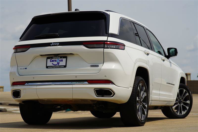 Used 2023 Jeep Grand Cherokee Overland AWD/4WD image 8