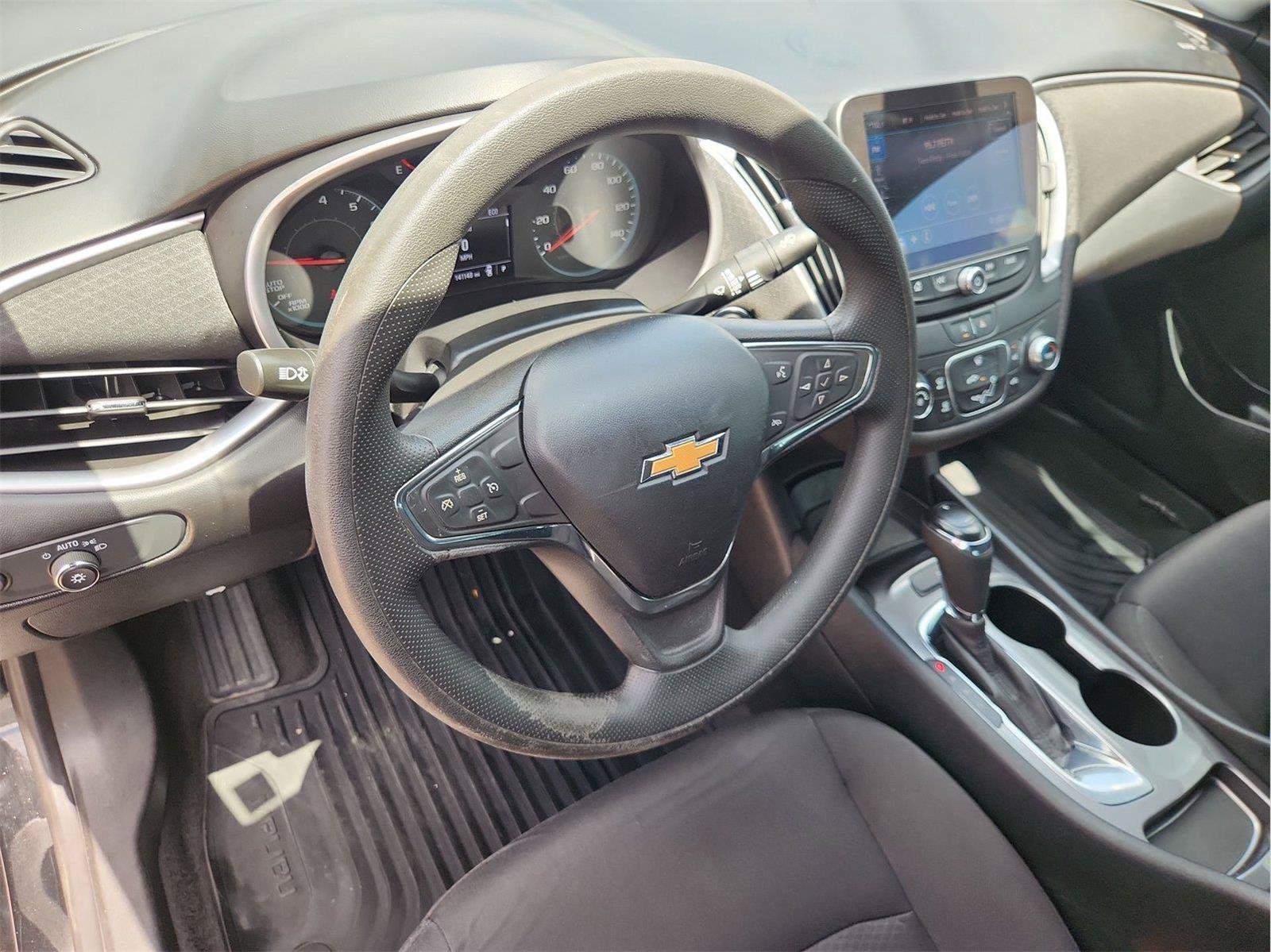 Used 2020 Chevrolet Malibu LS w/ LPO, Convenience Package 2 FWD image 10