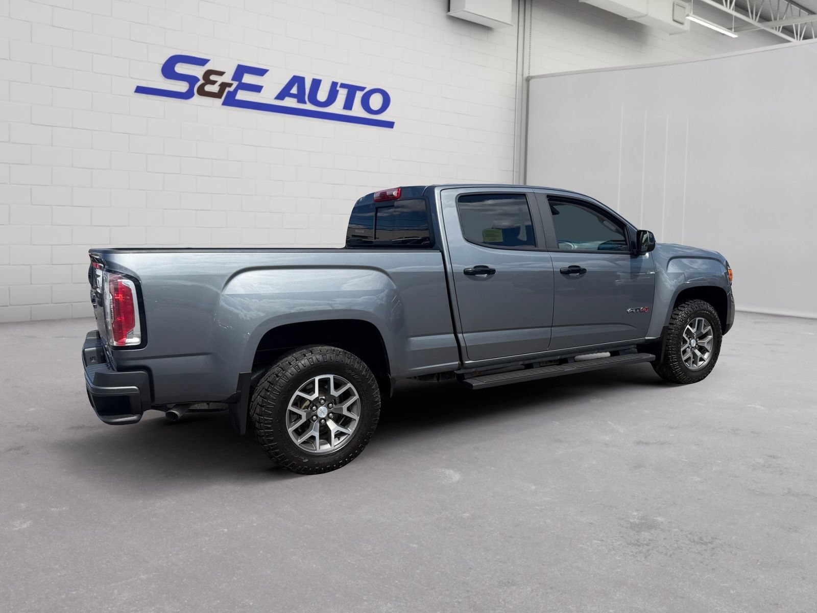 Used 2021 GMC Canyon AT4 AWD/4WD image 4
