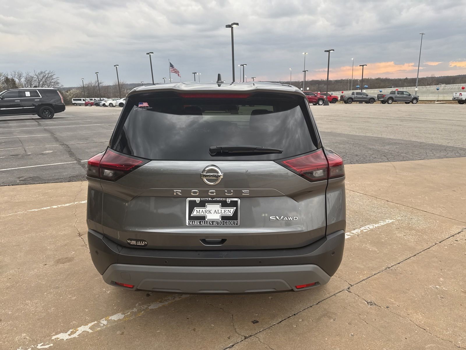 Used 2021 Nissan Rogue SV AWD/4WD image 4