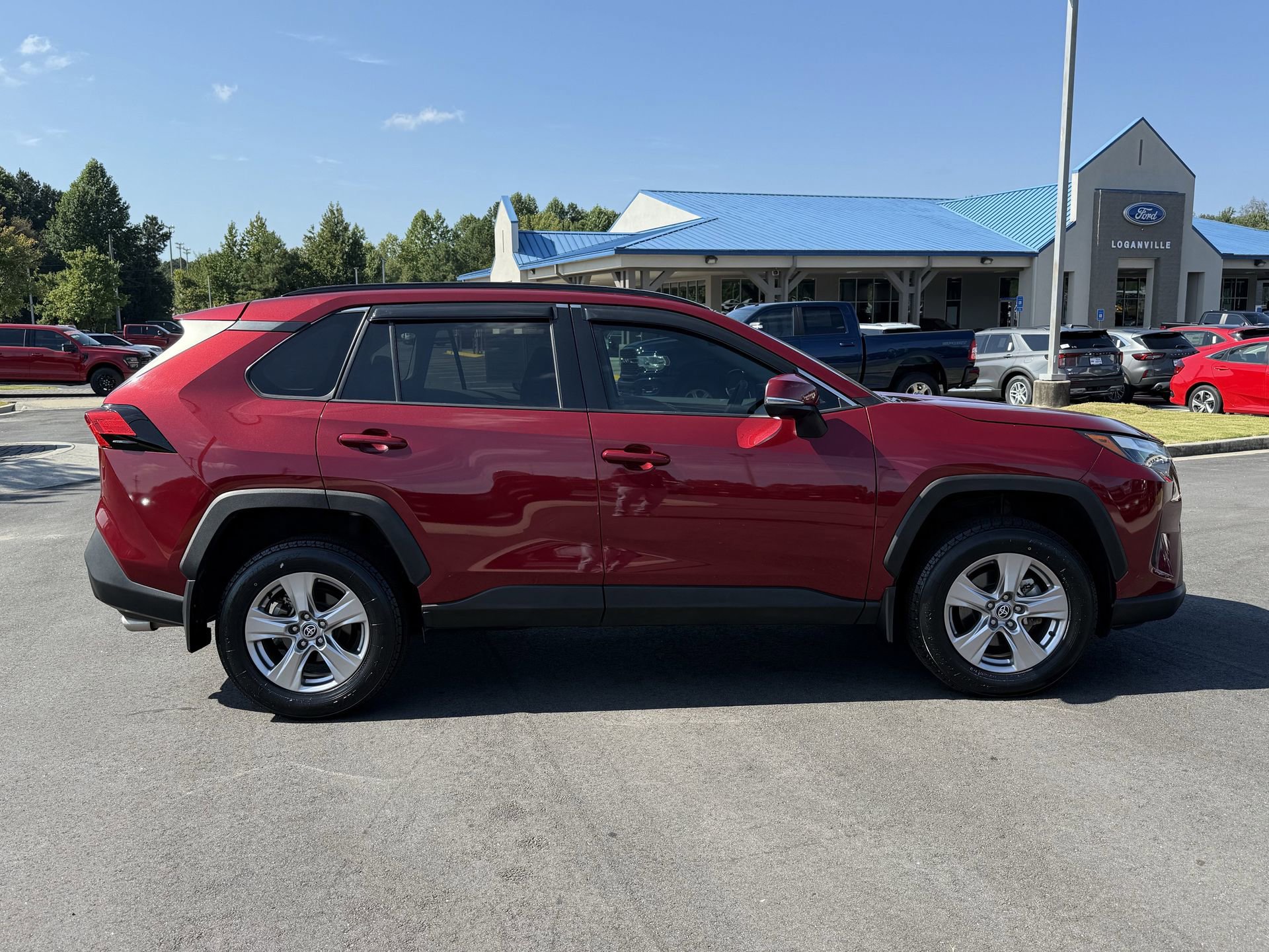 Used 2022 Toyota RAV4 XLE image 31