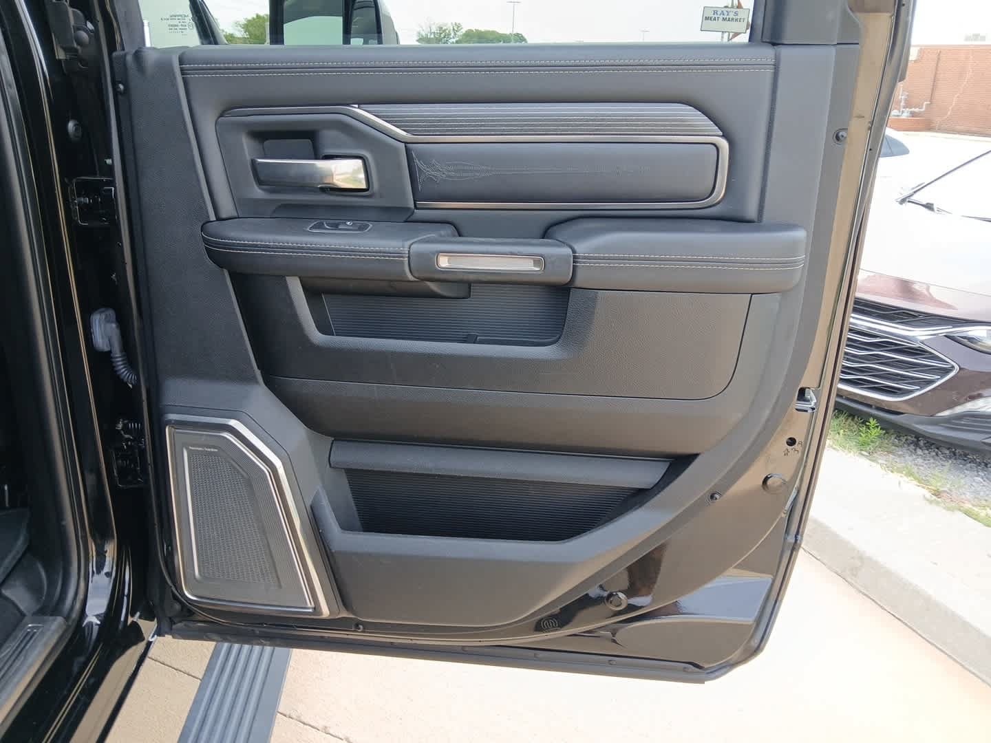 Used 2020 RAM 2500 Limited AWD/4WD image 99