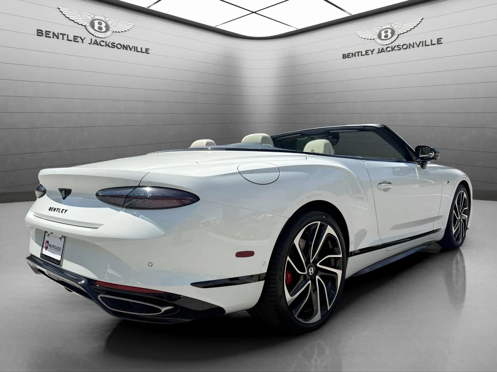 New 2026 Bentley Continental GTC AWD/4WD image 14