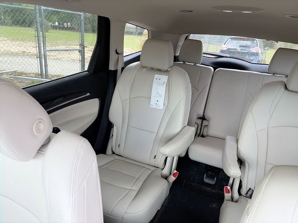 Used 2023 Buick Enclave Premium image 12