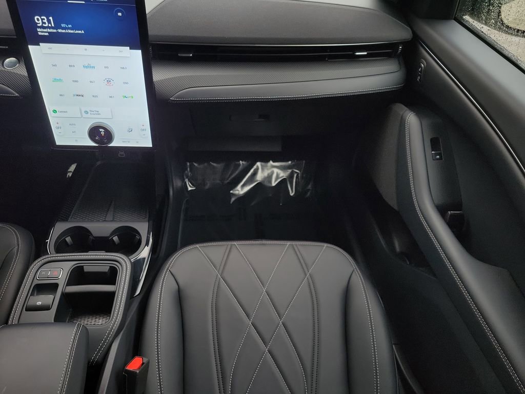 Used 2025 Ford Mustang Mach-E Select image 18