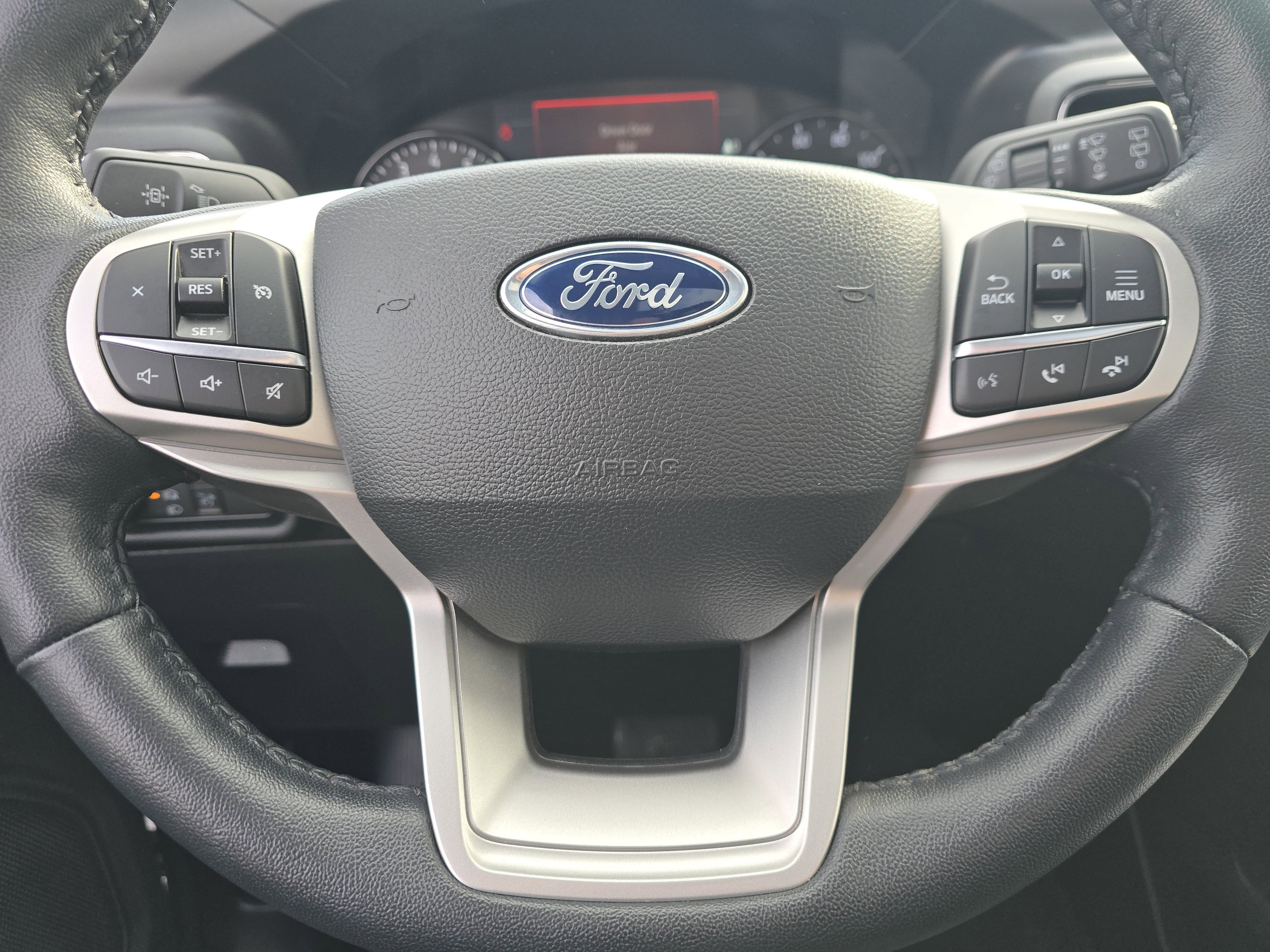 Used 2024 Ford Explorer XLT w/ Equipment Group 202A image 21