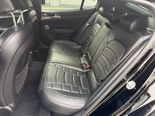 Used 2022 Kia Stinger GT2 AWD/4WD image 22