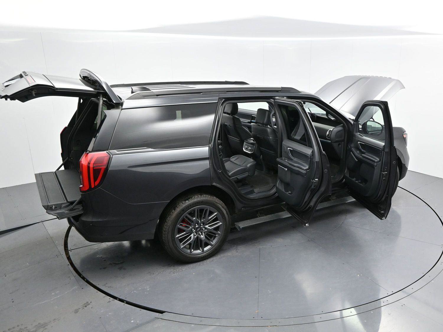 Used 2025 Ford Expedition Platinum w/ Stealth Performance Package image 52