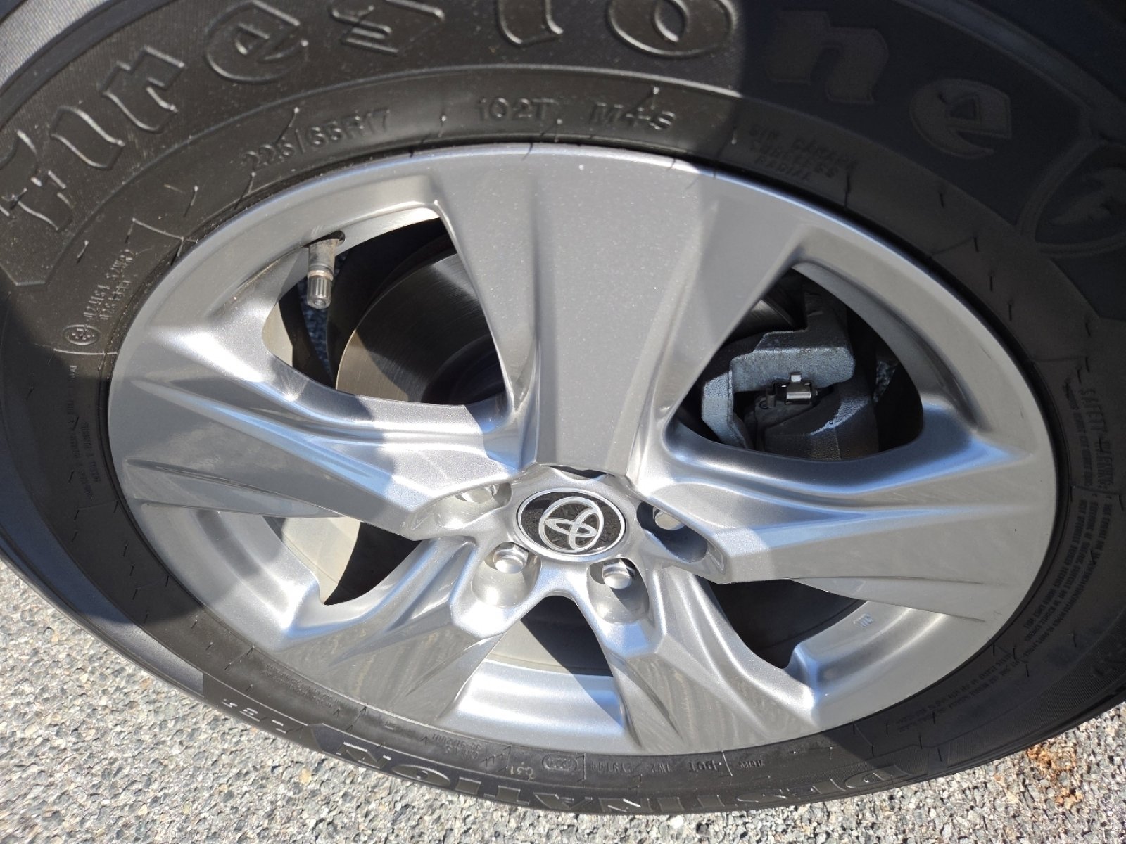 Used 2023 Toyota RAV4 XLE w/ Convenience Package image 11