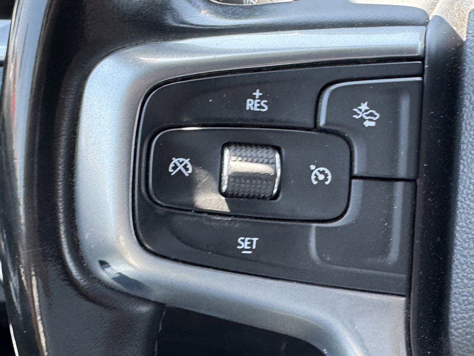 Used 2024 Chevrolet Silverado 2500 LT AWD/4WD image 22