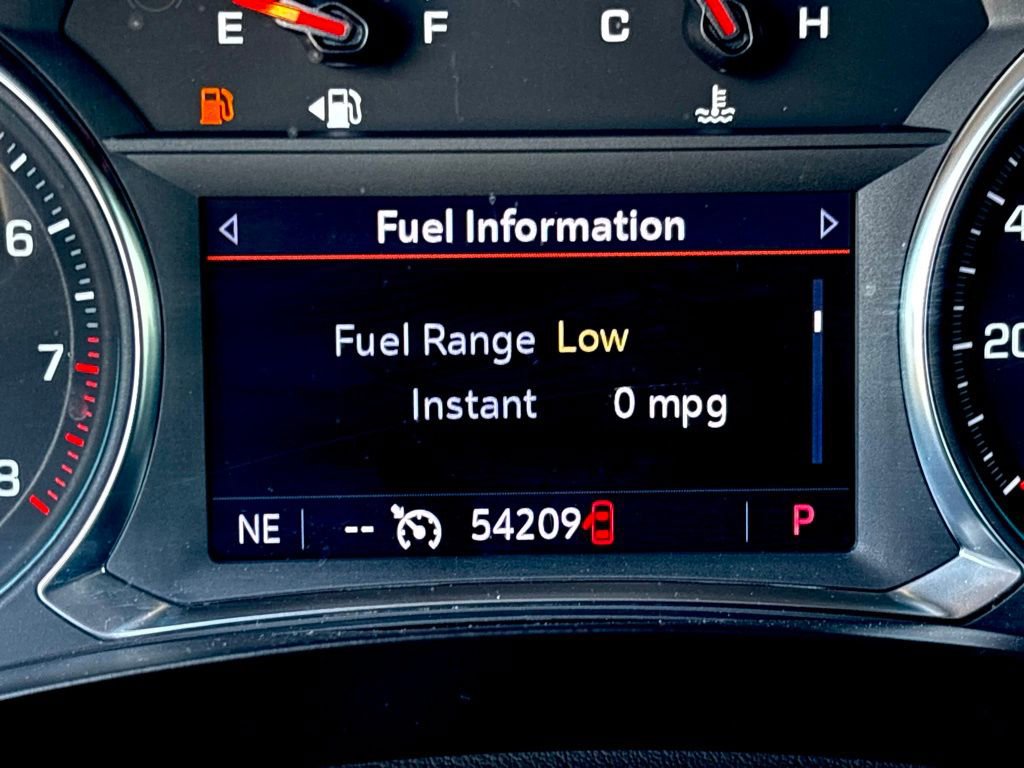 Used 2023 Chevrolet Traverse LT image 19