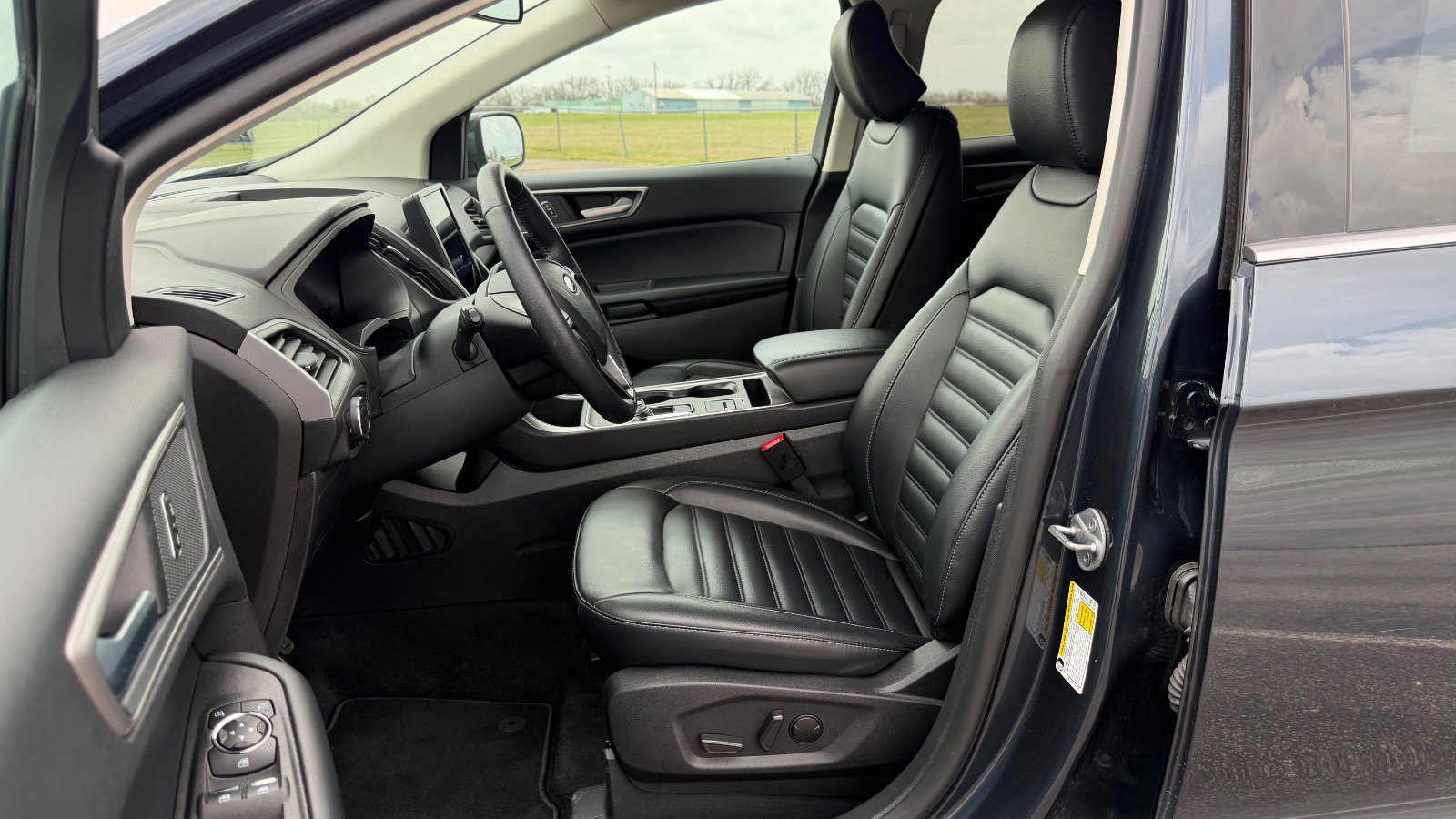 Certified 2024 Ford Edge SEL w/ Convenience Package image 17