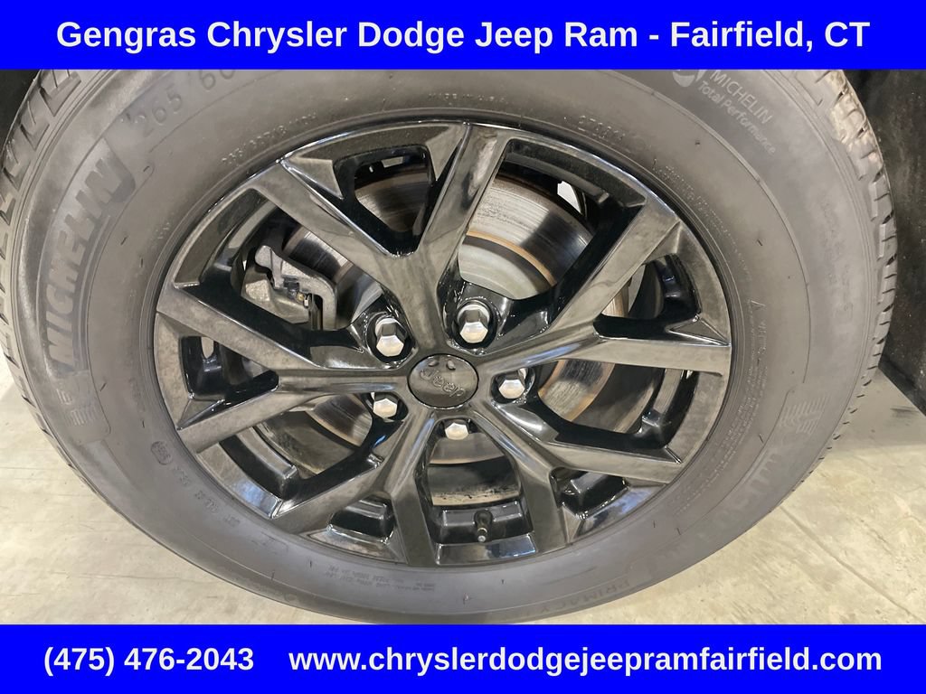 Certified 2025 Jeep Grand Cherokee L Altitude AWD/4WD image 28
