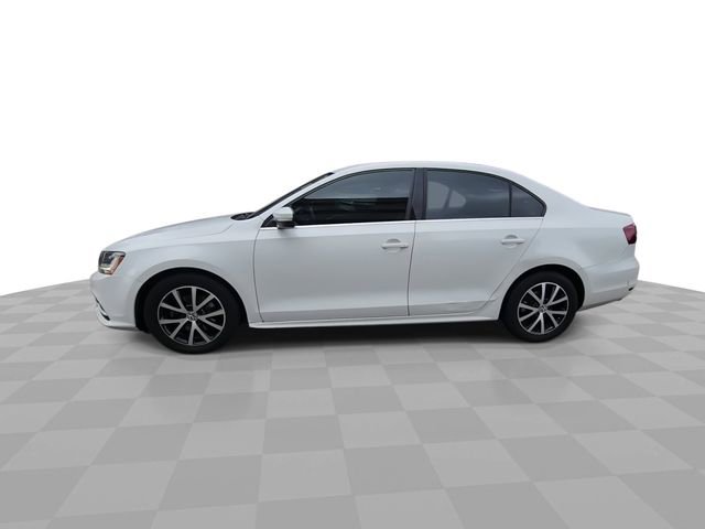 Used 2017 Volkswagen Jetta SE image 5